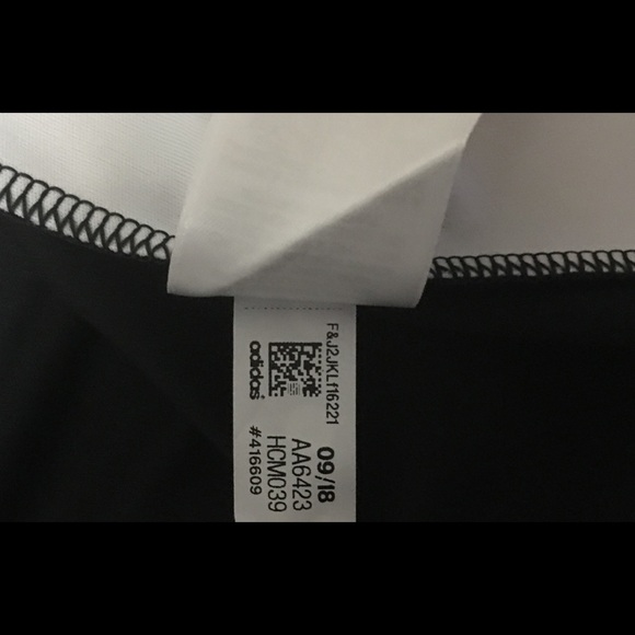 Adidas Boys Shirt Athletics Black White XL 18/20 - Picture 3 of 8